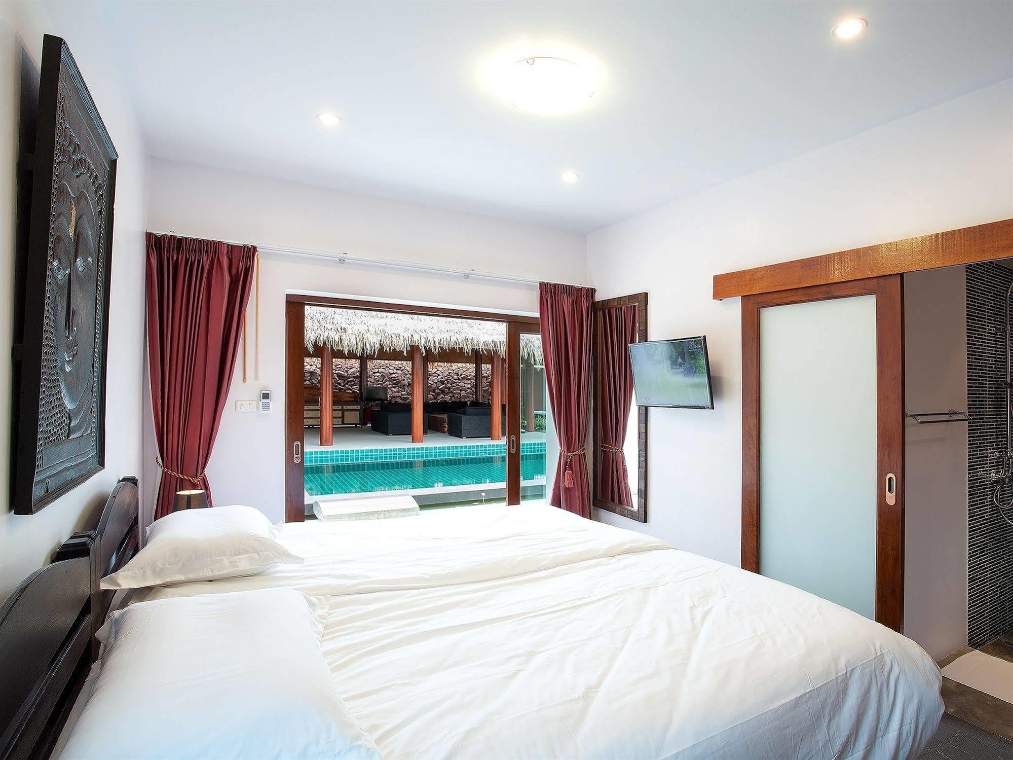 Garden Villa *
