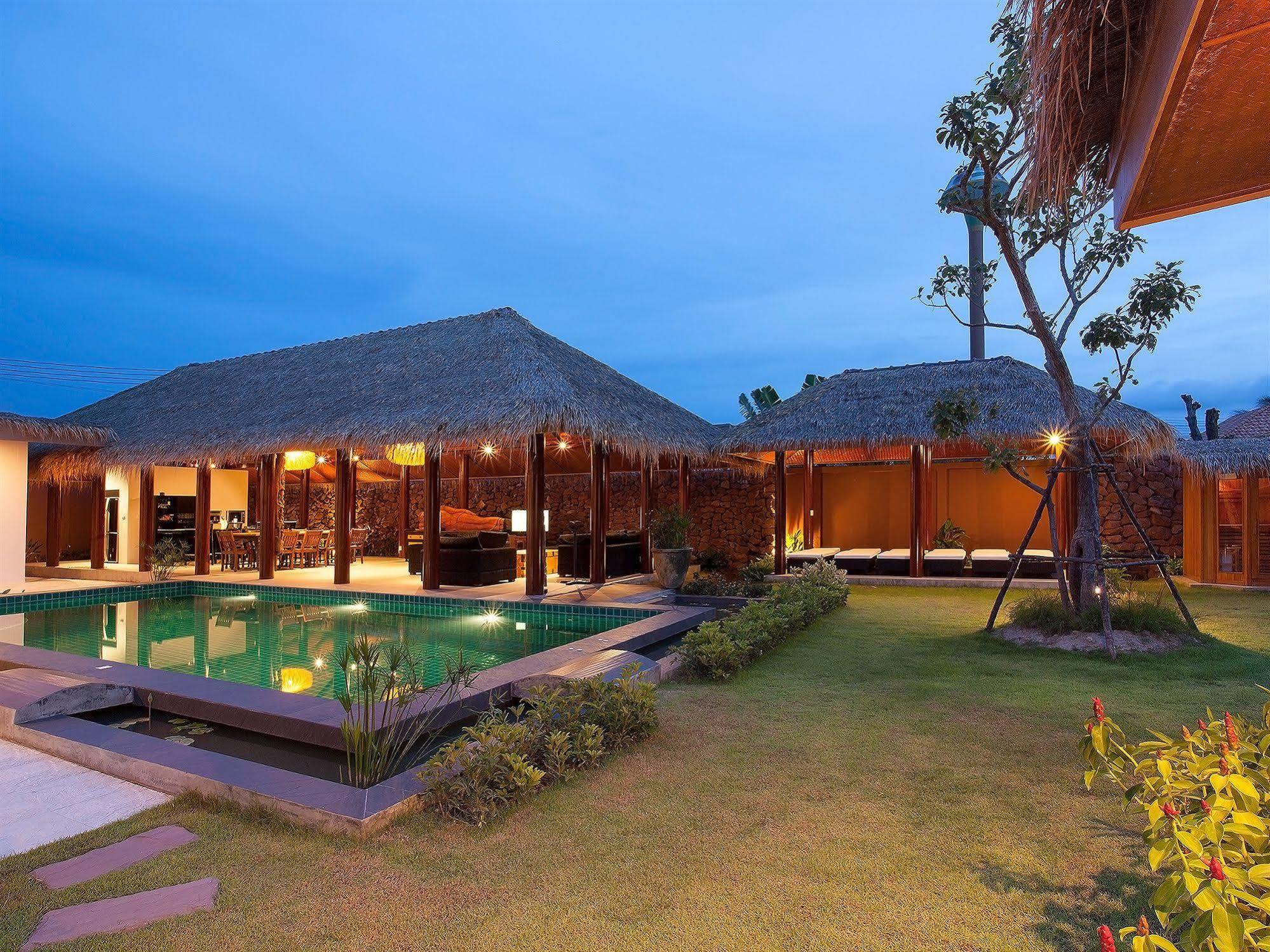 Garden Villa *
